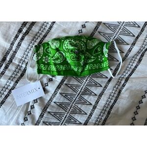Intermix Green Bandana Face Mask NWT